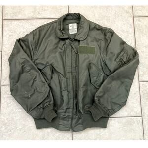 US Military flyers jacket Mens 42-44 CW 36/P fire resistant air force large